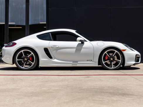 Certified 2015 Porsche Cayman GTS RWD image 12
