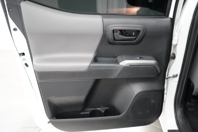 Used 2019 Toyota Tacoma SR5 AWD/4WD image 28