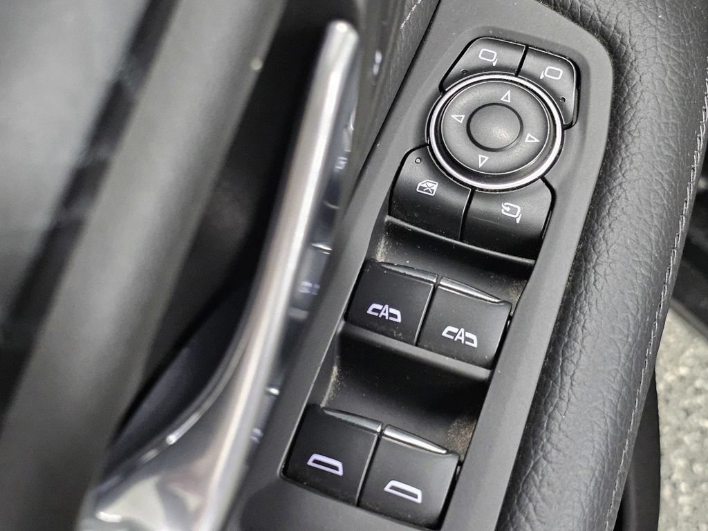 Used 2021 GMC Yukon Denali AWD/4WD image 37