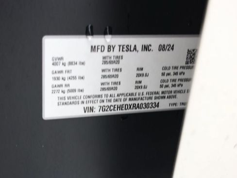 Used 2024 Tesla Cybertruck AWD Crew Cab image 26