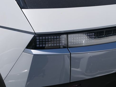 Used 2024 Hyundai Ioniq 5 SEL RWD image 4
