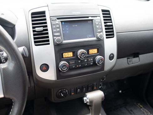 Used 2019 Nissan Frontier S AWD/4WD image 3