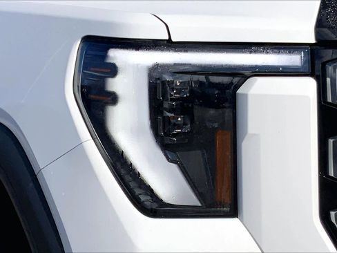 Used 2024 GMC Sierra 2500 AT4 w/ Technology Package image 24