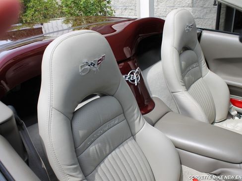Used 2003 Chevrolet Corvette Convertible w/ Preferred Equipment Group1 RWD image 39