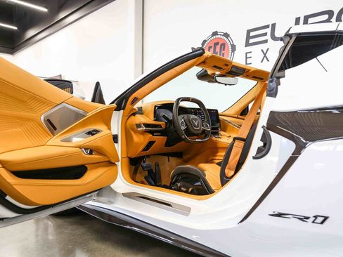 Used 2025 Chevrolet Corvette ZR1 w/ Battery Protection Package RWD image 35