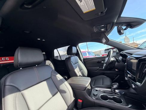 Used 2023 Chevrolet Traverse RS AWD/4WD image 34