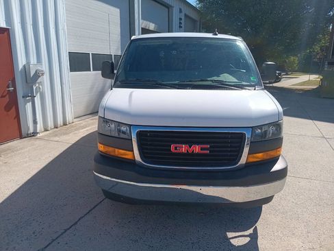 Used 2023 GMC Savana 2500 w/ Driver Convenience Package image 2