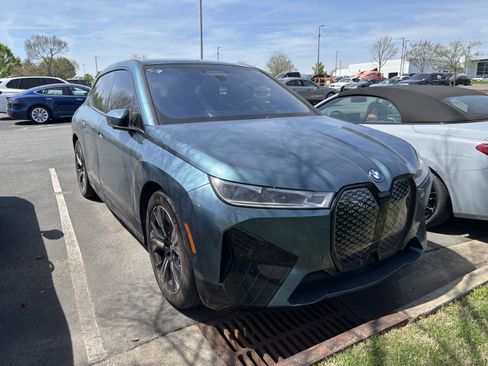 Used 2023 BMW iX xDrive50 w/ Premium Package image 2