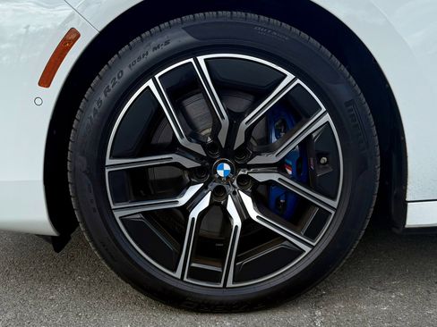 Used 2025 BMW 760i xDrive w/ Executive Package image 60