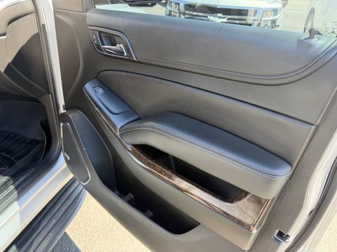 Used 2018 Chevrolet Tahoe LT AWD/4WD image 15
