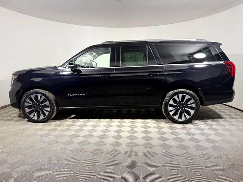 Used 2025 Ford Expedition Max Platinum w/ Driver's Package AWD/4WD image 3