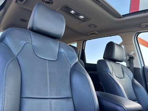 Certified 2022 Kia Telluride EX w/ EX Premium Package image 22