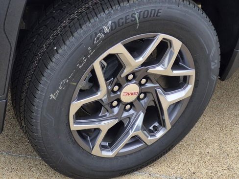 New 2026 GMC Sierra 1500 SLT AWD/4WD image 5