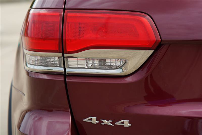 Used 2018 Jeep Grand Cherokee Limited AWD/4WD image 31