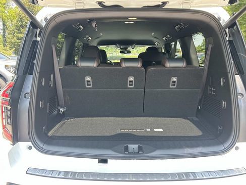 New 2026 Nissan Armada SL w/ Captain's Chari Seat Package AWD/4WD image 13