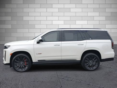 Certified 2024 Cadillac Escalade V w/ LPO, ONYX Package image 2