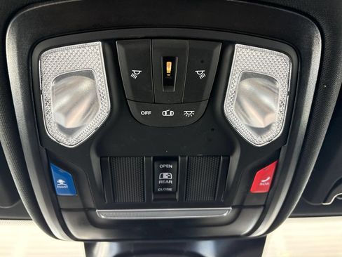 Used 2025 RAM 2500 Tradesman AWD/4WD image 17