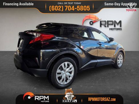 Used 2020 Toyota C-HR LE FWD image 26