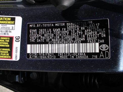Used 2017 Toyota Corolla LE w/ Carpet Mat Package (TMS) FWD image 40