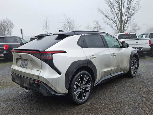 Used 2023 Toyota bZ4X Limited image 3