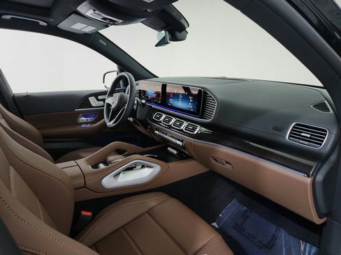 Certified 2026 Mercedes-Benz GLS 450 4MATIC image 20