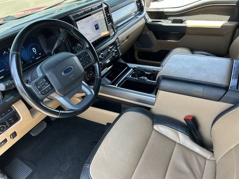 Used 2023 Ford F250 Lariat w/ Lariat Ultimate Package AWD/4WD image 10