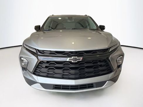Used 2024 Chevrolet Blazer LT w/ Midnight/Sport Edition FWD image 2