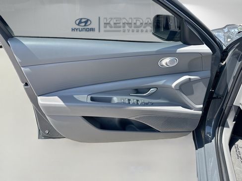 Used 2024 Hyundai Elantra SEL FWD image 17