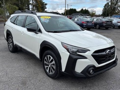 Used 2023 Subaru Outback image 1