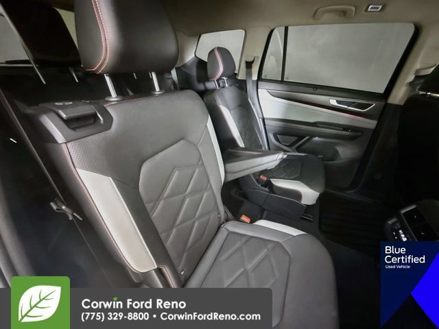 Used 2024 Volkswagen Atlas Peak Edition SEL AWD/4WD image 32
