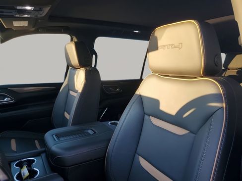 Used 2024 GMC Yukon XL AT4 w/ AT4 Premium Plus Package image 31