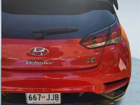Used 2022 Hyundai Veloster N FWD image 31