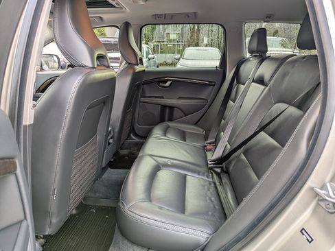 Used 2016 Volvo XC70 T5 Premier w/ Proximity Package image 27