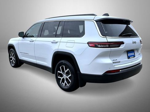 Used 2024 Jeep Grand Cherokee L Limited w/ Luxury Tech Group II image 7