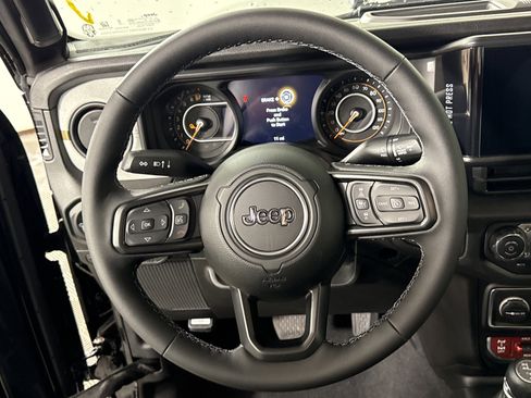 New 2026 Jeep Gladiator Willys image 13