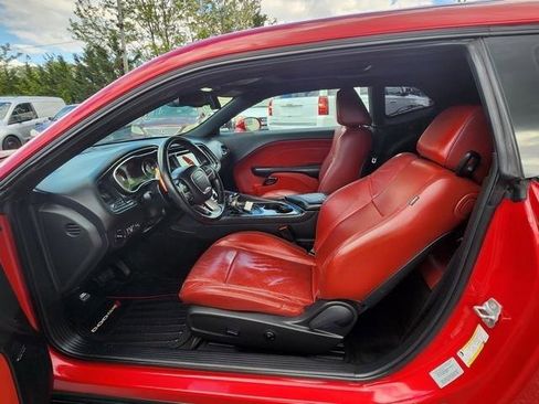 Used 2015 Dodge Challenger R/T Plus RWD image 10