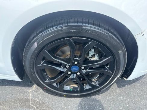 Used 2020 Ford Fusion SE w/ Equipment Group 151A FWD image 13