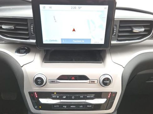 Used 2023 Ford Explorer XLT w/ Equipment Group 202A image 34