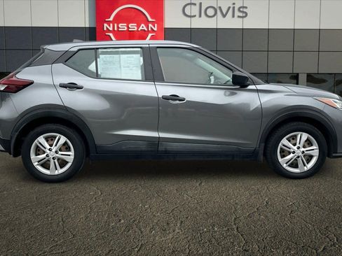 Used 2021 Nissan Kicks S image 9