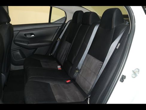 Used 2025 Nissan Sentra SR w/ Midnight Edition FWD image 26