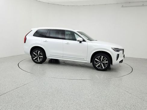 New 2026 Volvo XC90 B5 Core image 3