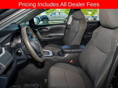 Used 2020 Toyota RAV4 XLE FWD image 10