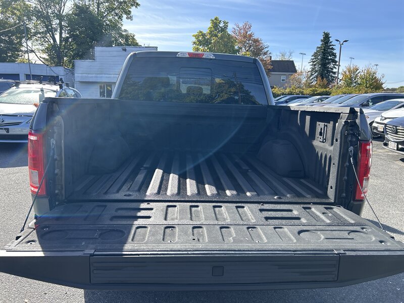 Used 2017 Ford F150 XLT w/ Equipment Group 302A Luxury AWD/4WD image 10