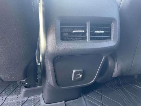 Certified 2024 Chevrolet Equinox LS w/ LS Convenience Package FWD image 12