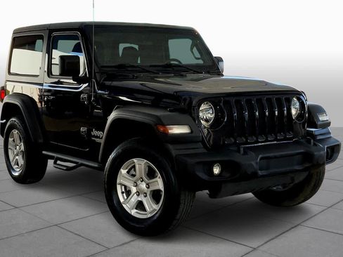 Used 2020 Jeep Wrangler Sport image 3