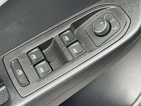 Certified 2024 Volkswagen Taos S FWD image 20