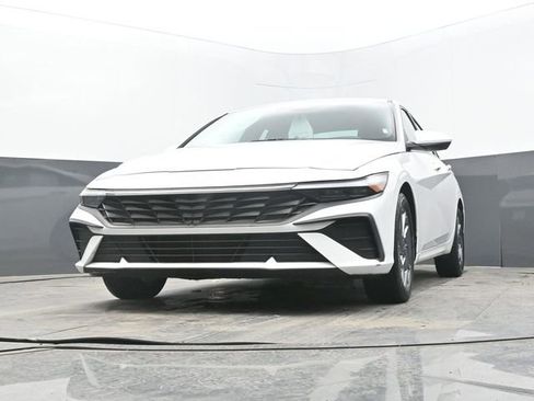 Used 2024 Hyundai Elantra SEL image 53