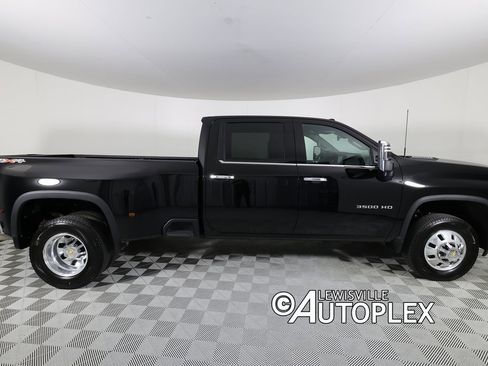 Used 2025 Chevrolet Silverado 3500 LTZ image 4