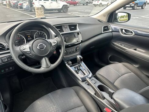 Used 2017 Nissan Sentra SR FWD image 25