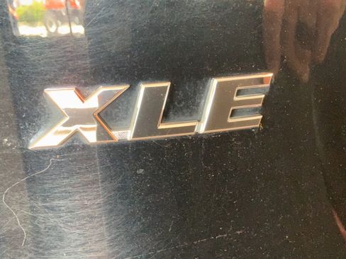 Used 2022 Toyota RAV4 XLE FWD image 36